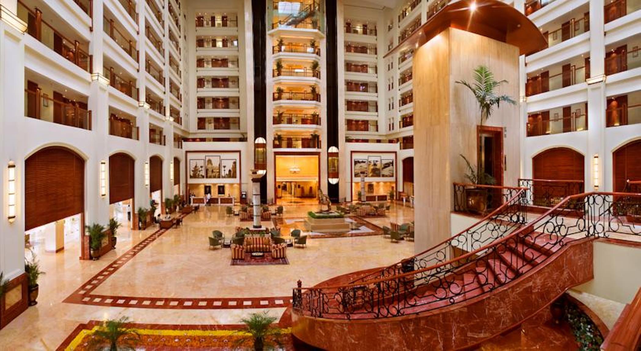 The Lalit Mumbai Ξενοδοχείο Εσωτερικό φωτογραφία The lobby of the Taj Bengal
