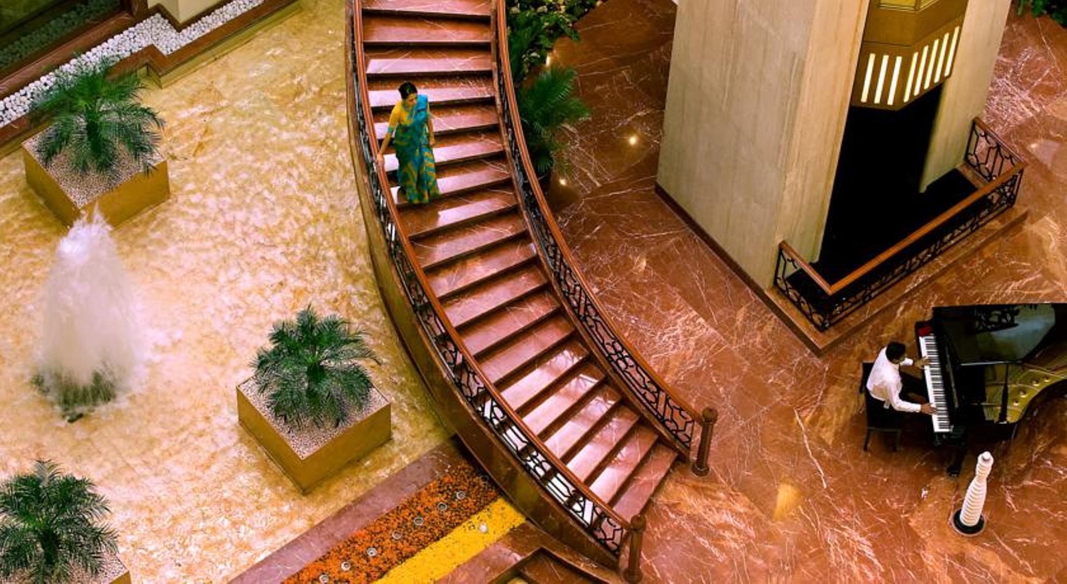 The Lalit Mumbai Ξενοδοχείο Εξωτερικό φωτογραφία The Taj Mahal Palace, Mumbai