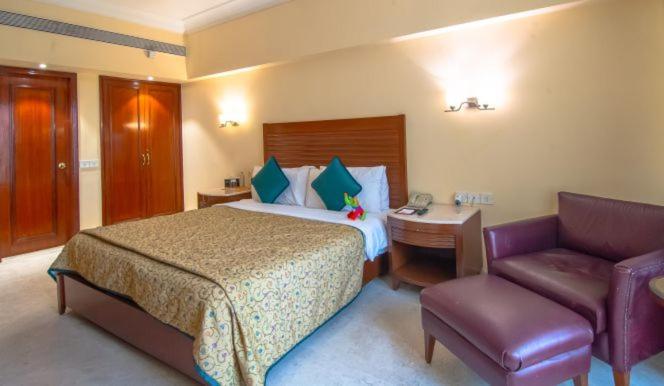 The Lalit Mumbai Ξενοδοχείο Εξωτερικό φωτογραφία A room at the hotel