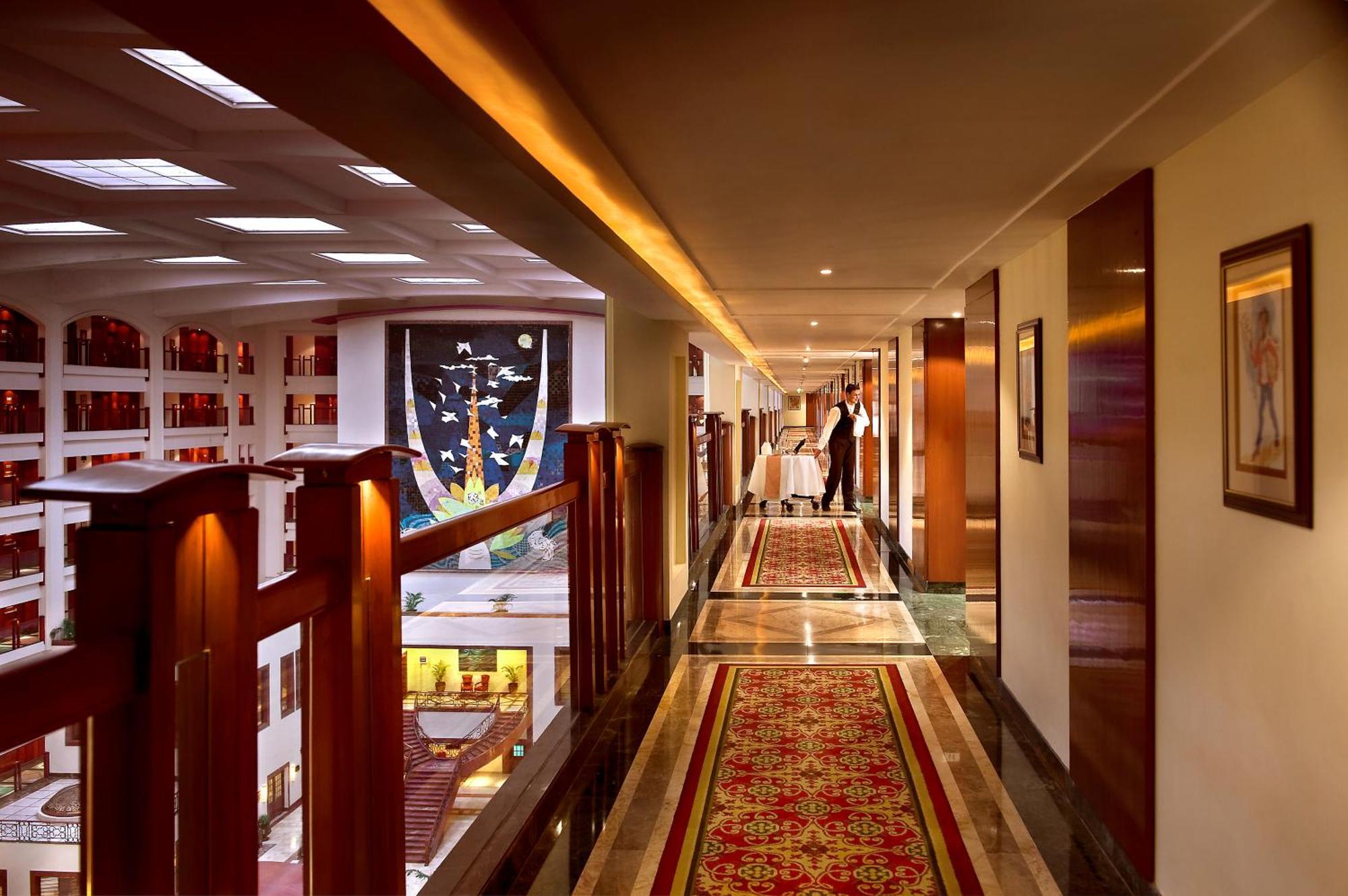 The Lalit Mumbai Ξενοδοχείο Εξωτερικό φωτογραφία The Oberoi, Mumbai